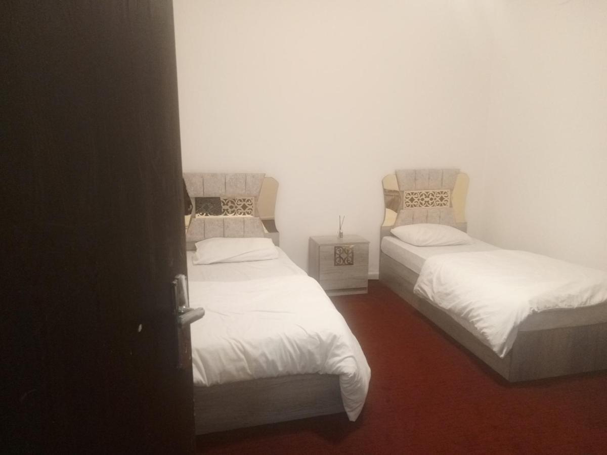Jarajreh Apartments/ Hotel Эль-Карак Экстерьер фото