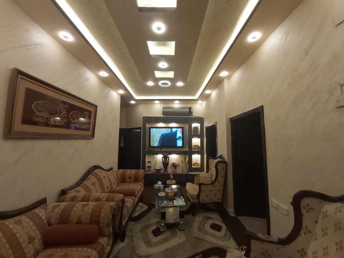 Jarajreh Apartments/ Hotel Эль-Карак Экстерьер фото